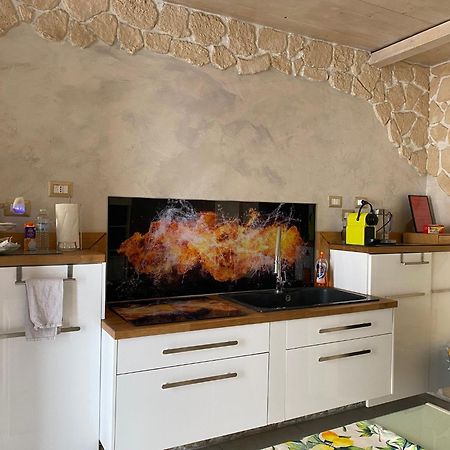 Fantasy House Apartment เกรโมนา ภายนอก รูปภาพ